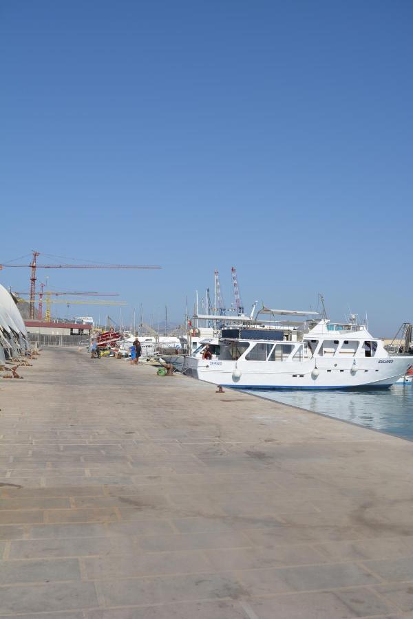 Al Civico 1 Apartments Trapani Exterior photo